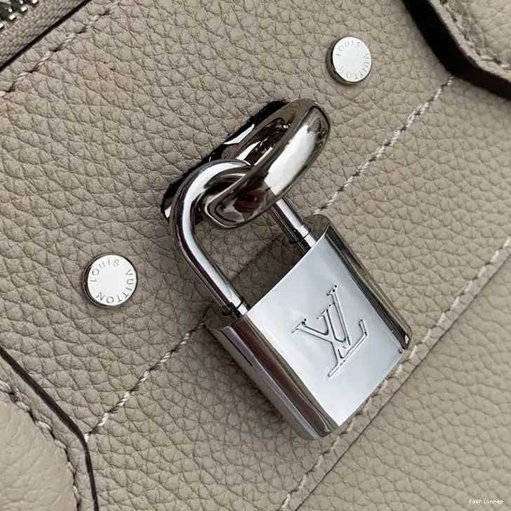 Fashionrepsfam ru 1906BL0086 LV Bags 0630
